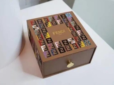 中秋送什么禮？精品盒廠家挑選幾款月餅禮盒，送禮倍有面子！